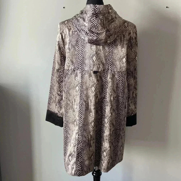 Larry Levine | Hooded SnakeskinPrint A- Line Coat in  a Tote - Picture 3 of 10